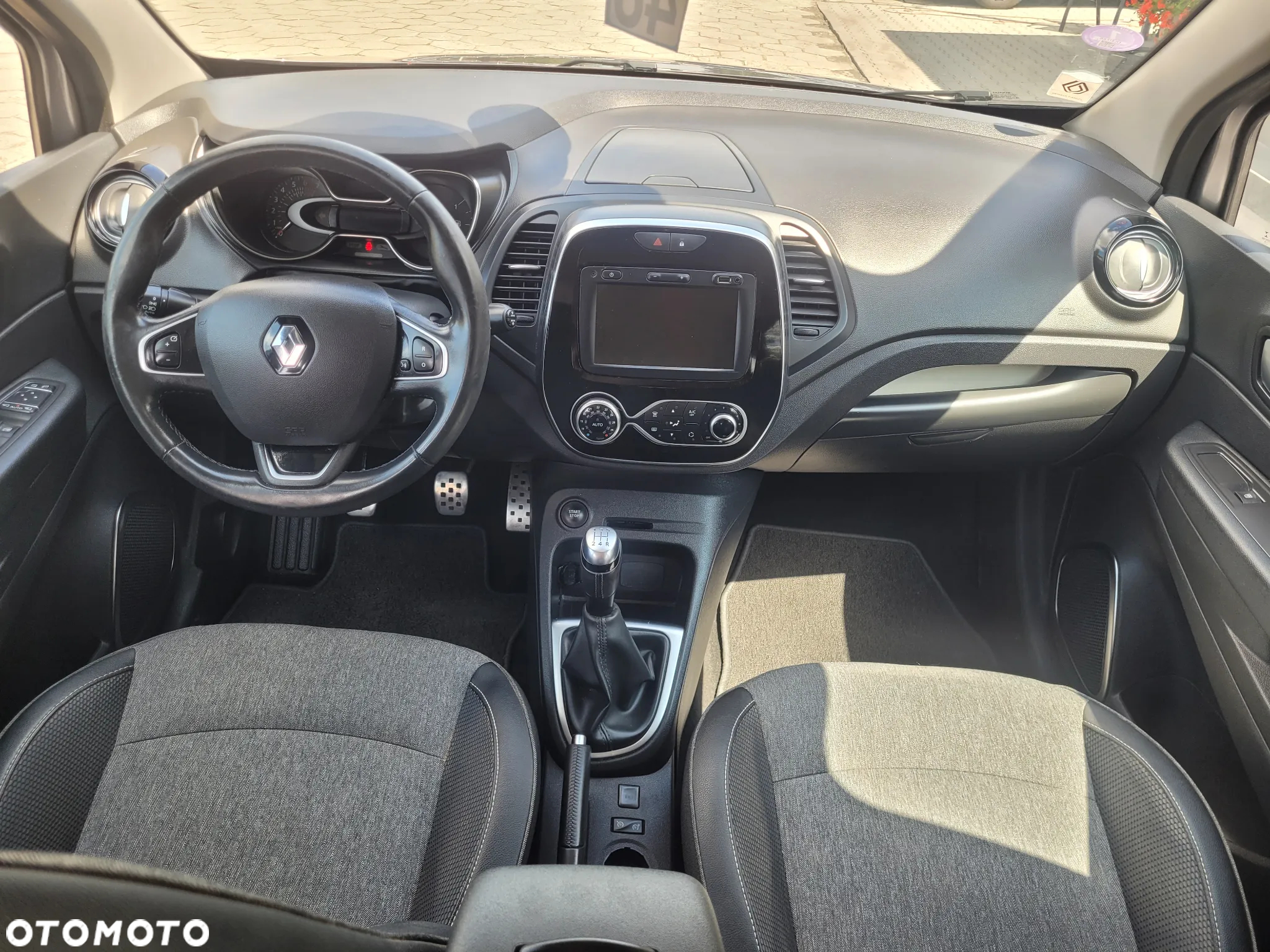Renault Captur TCe 100 INTENS - 9