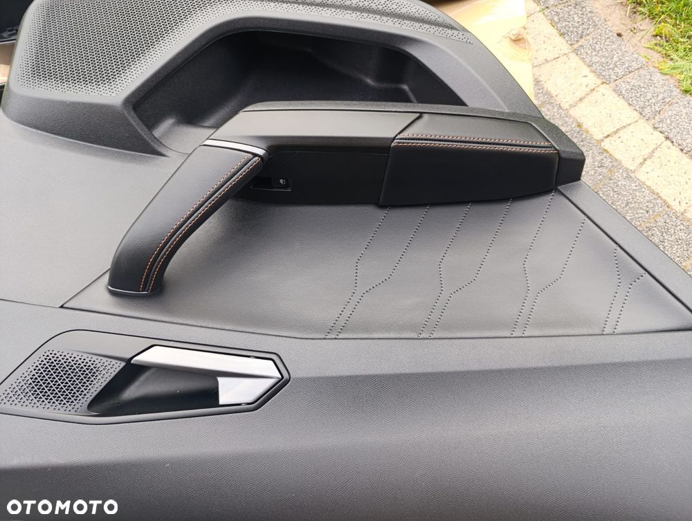 BOCZEK DRZWI TYŁ  I PRZÓD CUPRA - 28