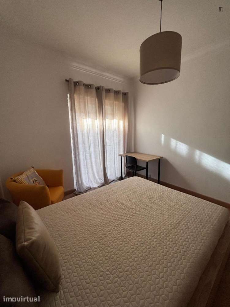 Quarto - localizado em Amadora Lisbon - Grande imagem: 3/9