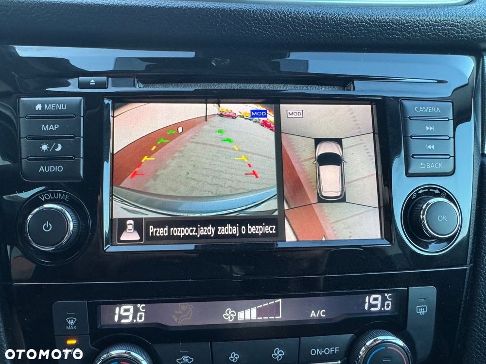 Nissan Qashqai 1.3 DIG-T N-Connecta - 29