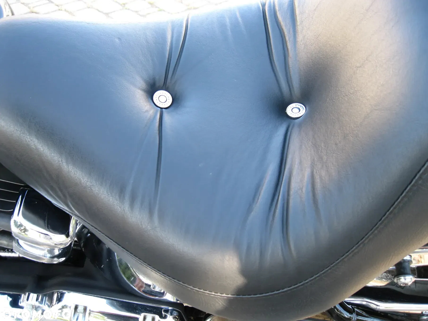 Harley-Davidson Softail Custom - 17