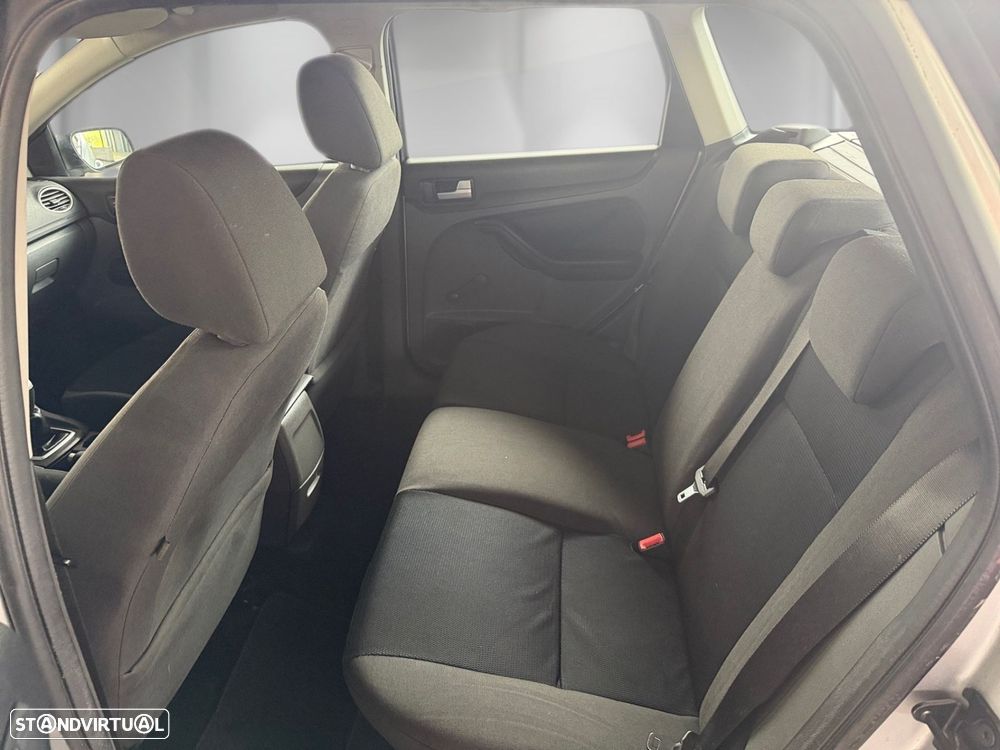 Ford Focus SW 1.6 TDCi Trend - 10