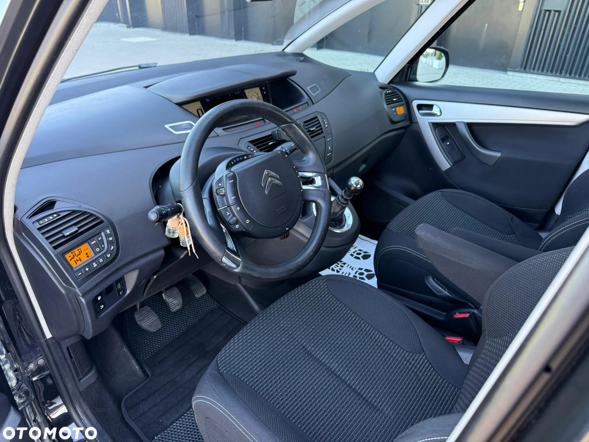 Citroën C4 Picasso 1.6 HDi FAP Exclusive - 9