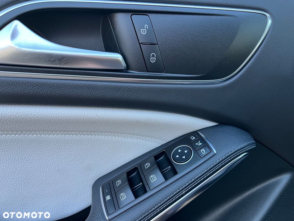 Mercedes-Benz Klasa A 220 4-Matic Style - 33