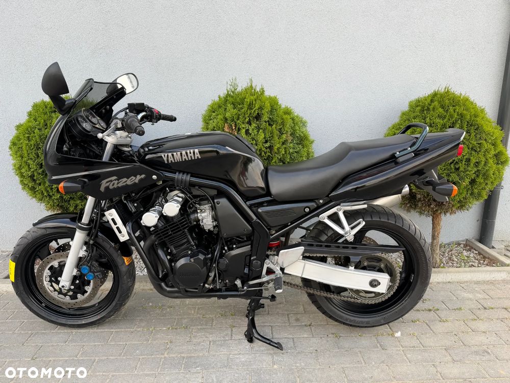 Yamaha FZS - 5