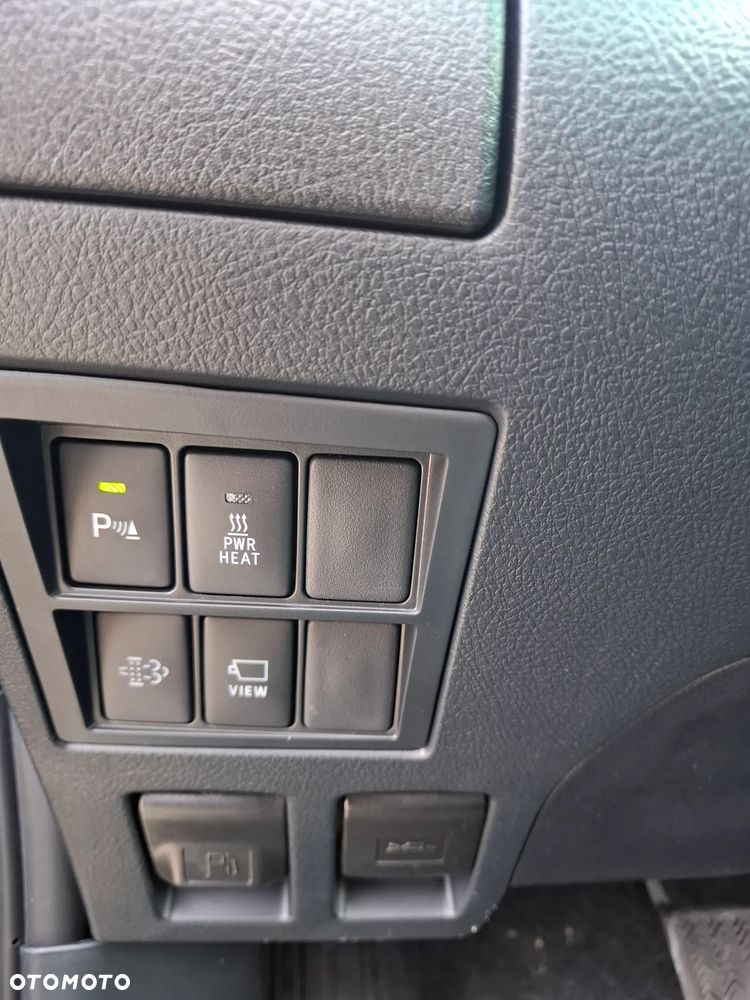 Toyota Hilux 2.8 D-4D Double Cab Invincible 4x4 - 19