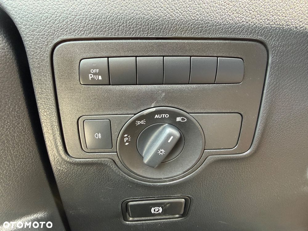 Mercedes-Benz VITO - 27