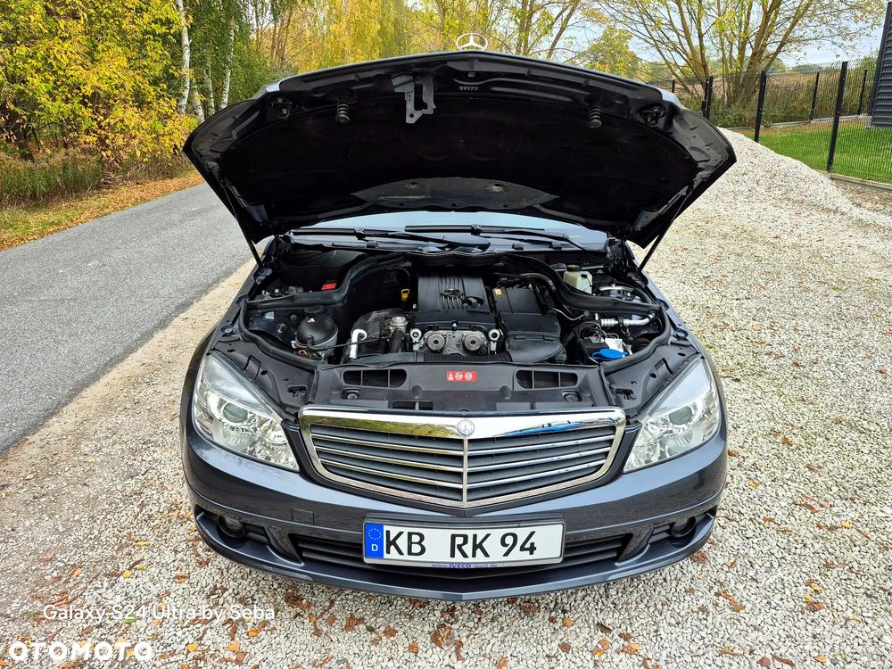 Mercedes-Benz Klasa C 180 Kompressor BlueEFFICIENCY - 26
