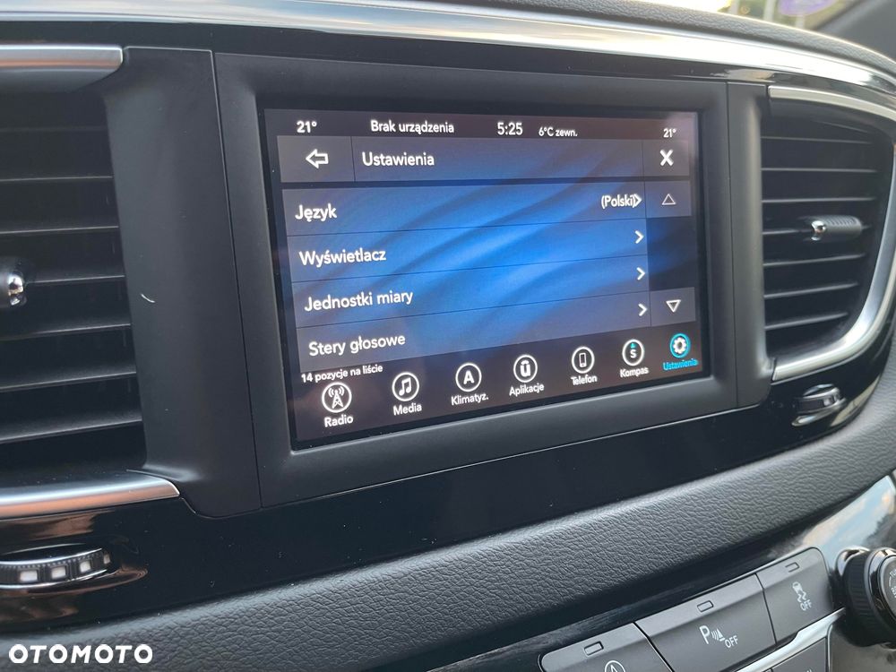 Chrysler Pacifica - 19