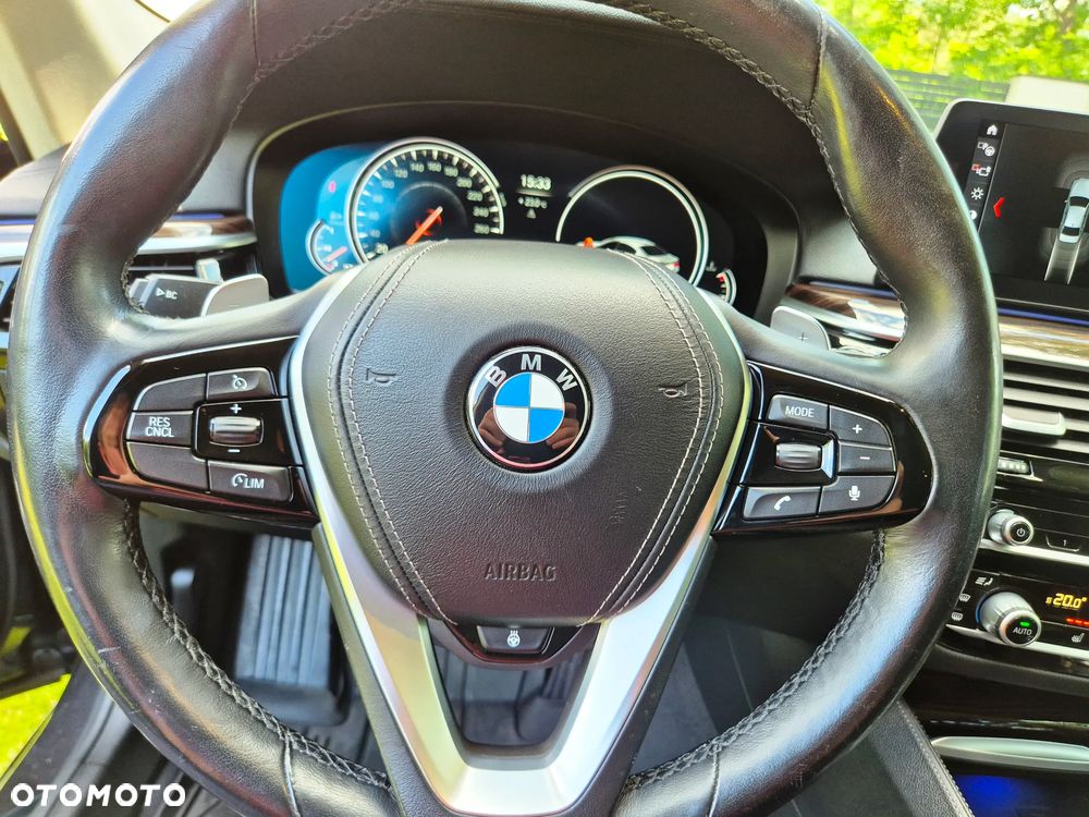 BMW Seria 5 520d xDrive Luxury Line - 15