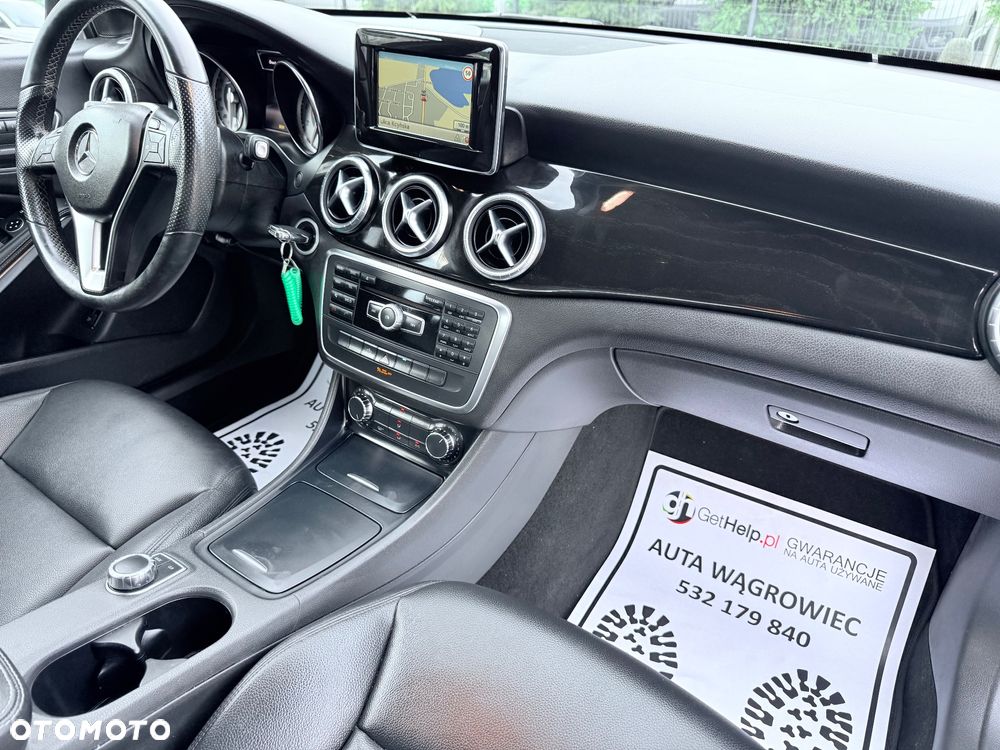 Mercedes-Benz CLA - 27
