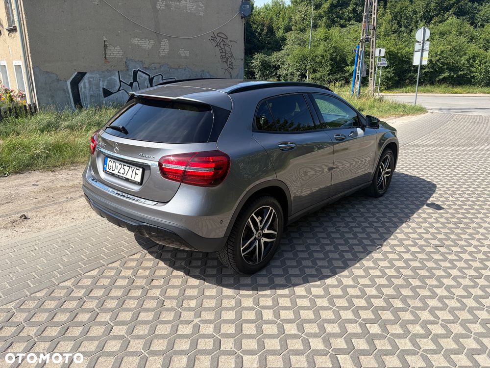 Mercedes-Benz GLA 250 4-Matic - 5