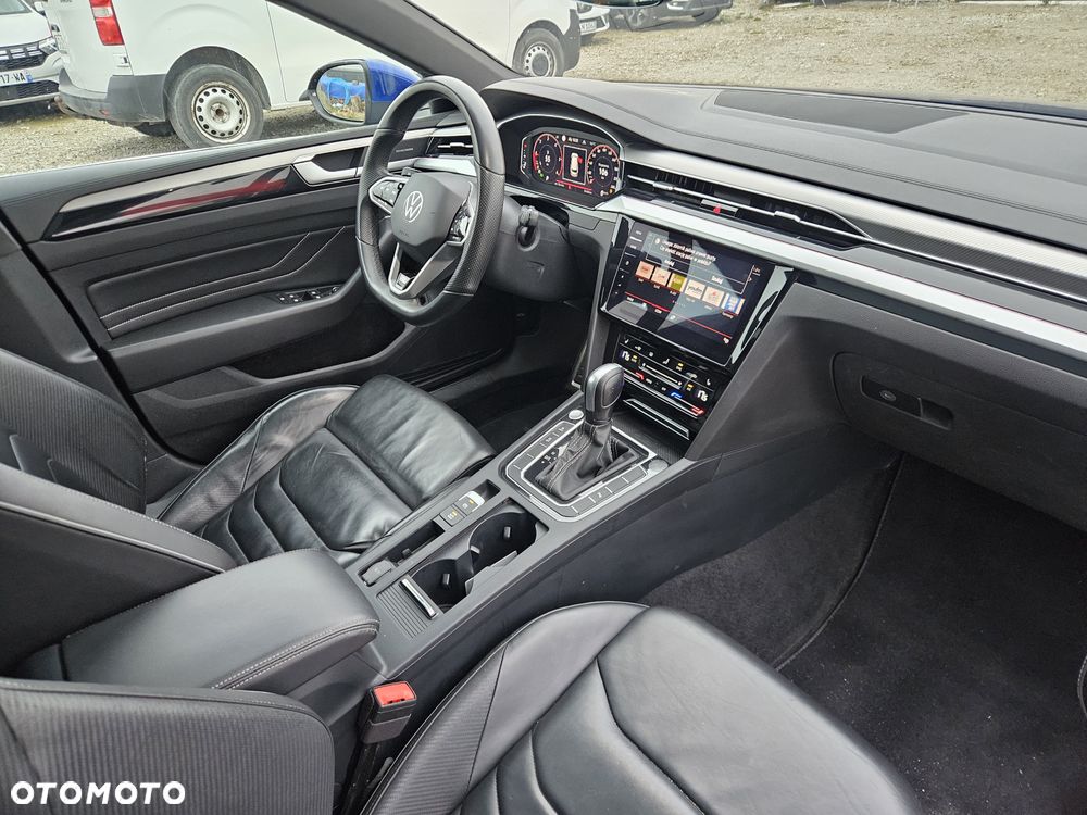Volkswagen Arteon 2.0 TDI SCR DSG R-Line - 23