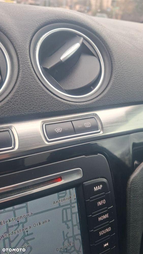 Ford Galaxy 2.0 TDCi Ghia - 20