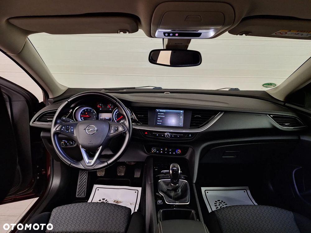 Opel Insignia 1.5 T Exclusive S&S - 24