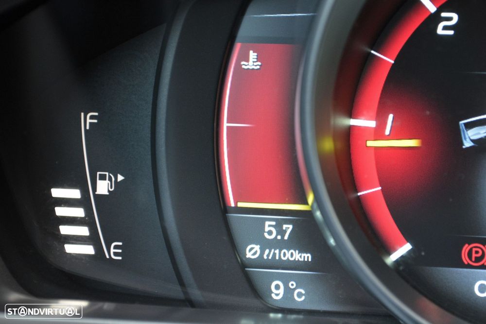 Volvo V40 1.6 D2 Momentum Eco - 52