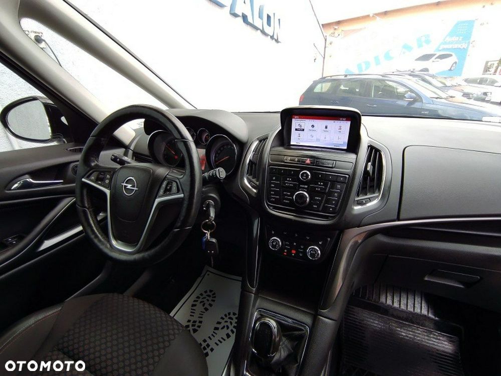 Opel Zafira - 11