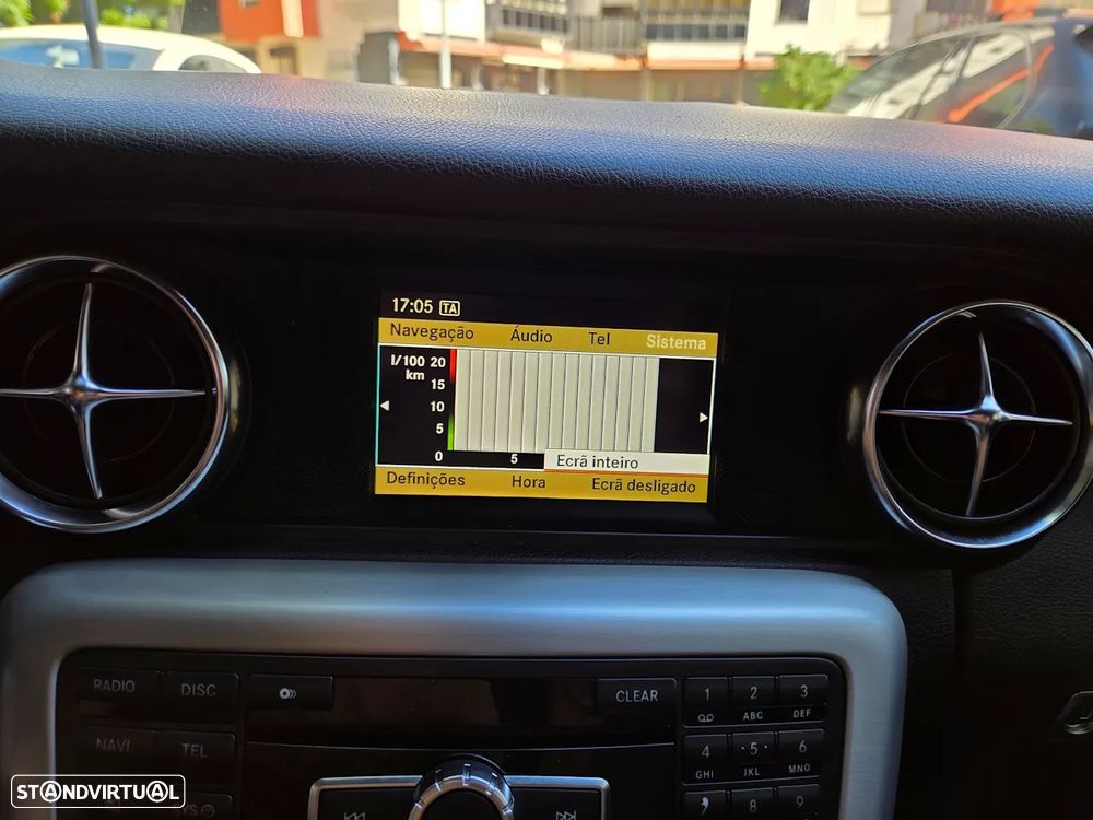 Mercedes-Benz SLK 200 (BlueEFFICIENCY) 7G-TRONIC - 40