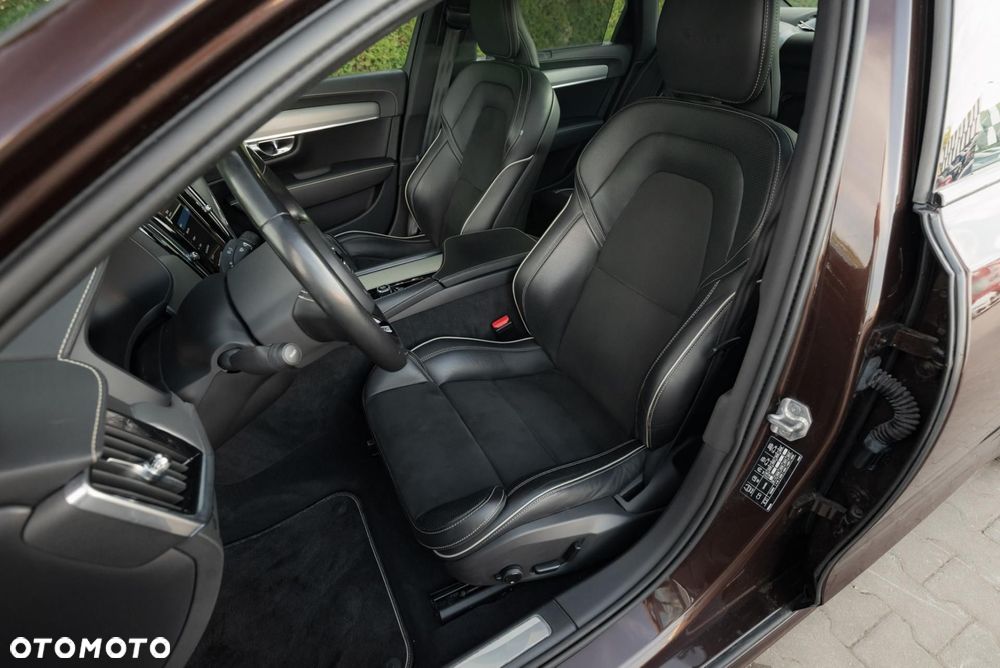 Volvo S90 D5 AWD R-Design - 13