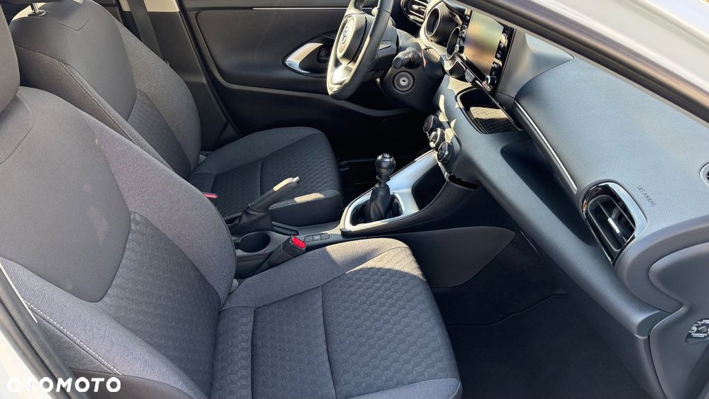 Toyota Yaris 1.5 Comfort - 10