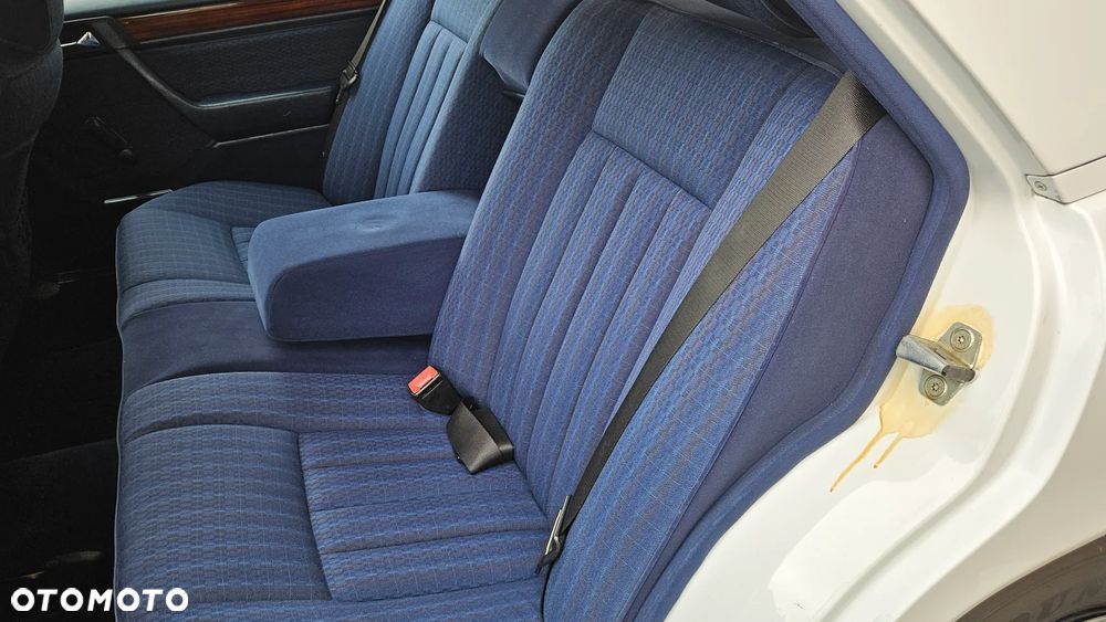 Mercedes-Benz W124 (1984-1993) - 18