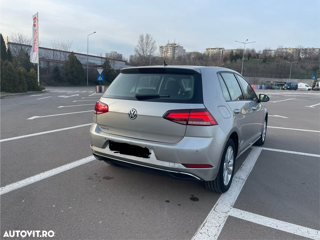 Volkswagen Golf - 4