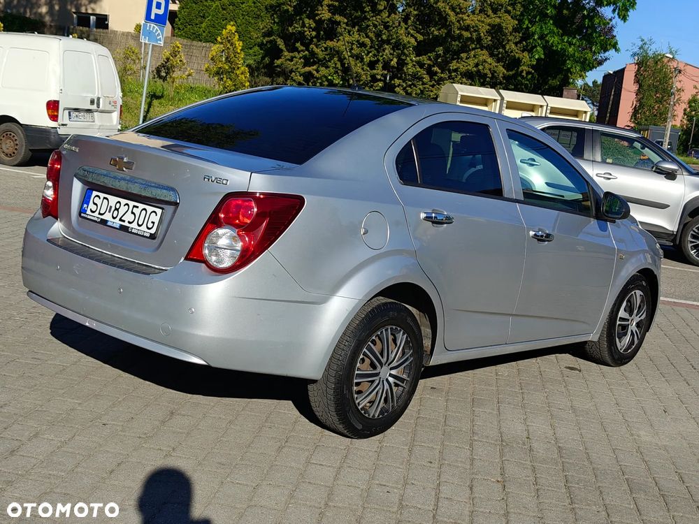 Chevrolet Aveo 1.2 LT+ - 10