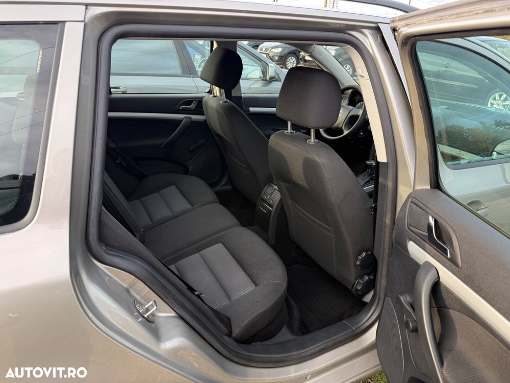 Skoda Octavia 1.9 TDI DPF DSG Ambiente - 9