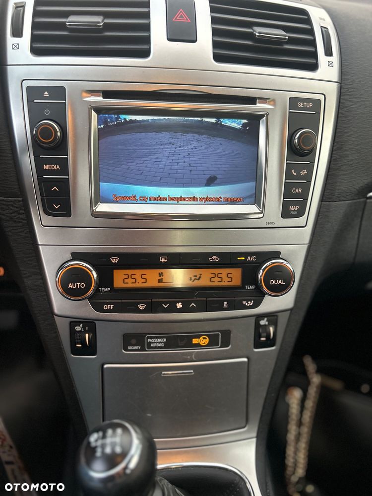 Toyota Avensis 2.0 D-4D Comfort - 6
