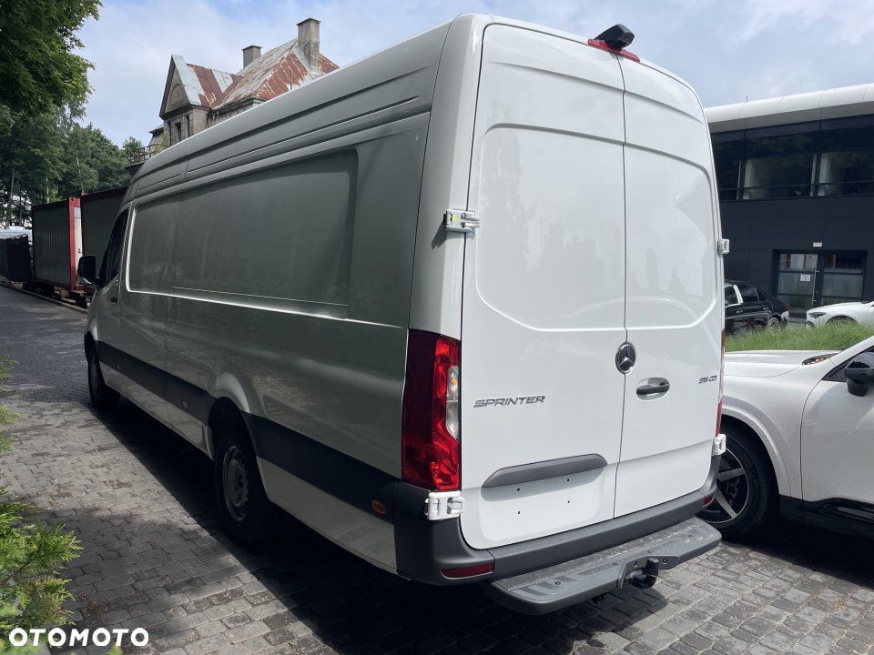 Mercedes-Benz Sprinter - 3