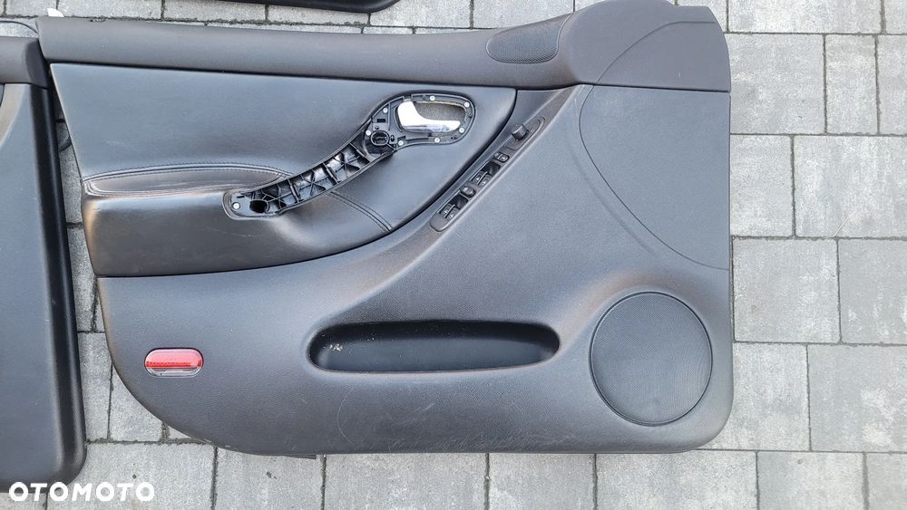 SKÓRZANE BOCZKI DRZWI SEAT LEON I, TOLEDO II - 2