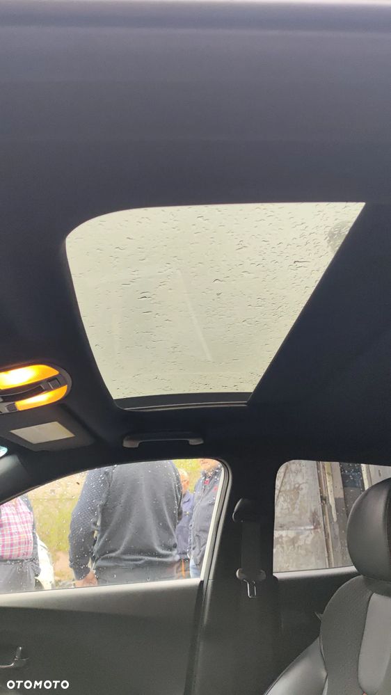 Hyundai Veloster - 15