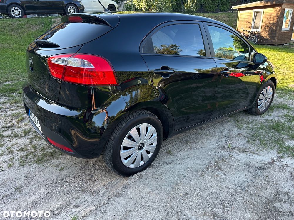 Kia Rio 1.4 Fifa World Cup Edition - 8