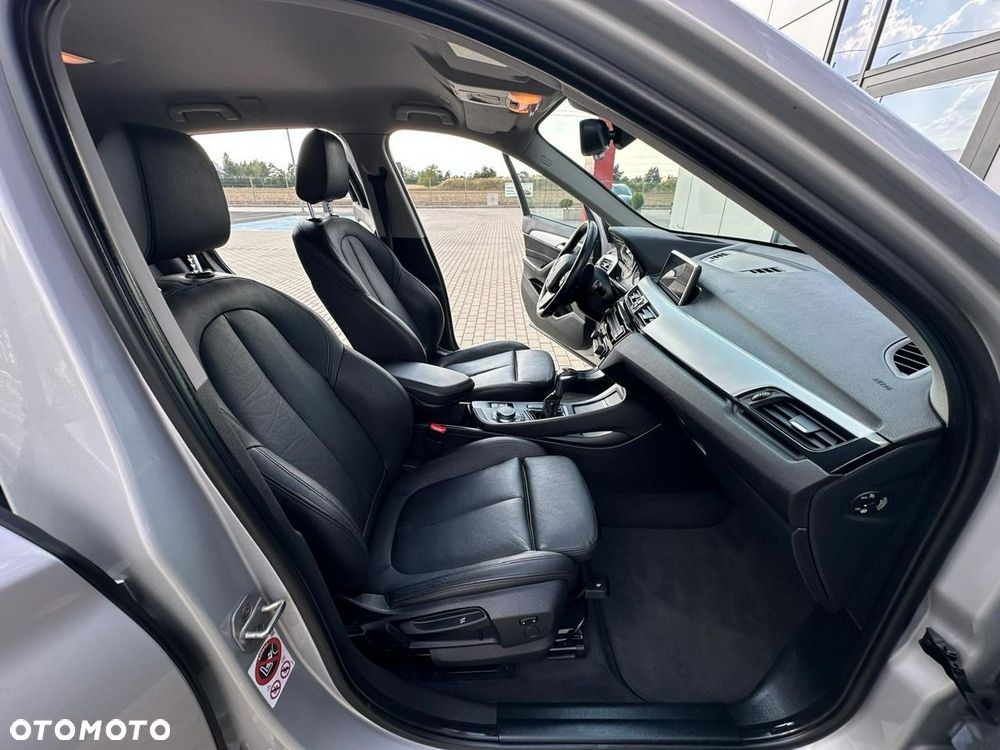 BMW X1 xDrive25i Advantage - 13