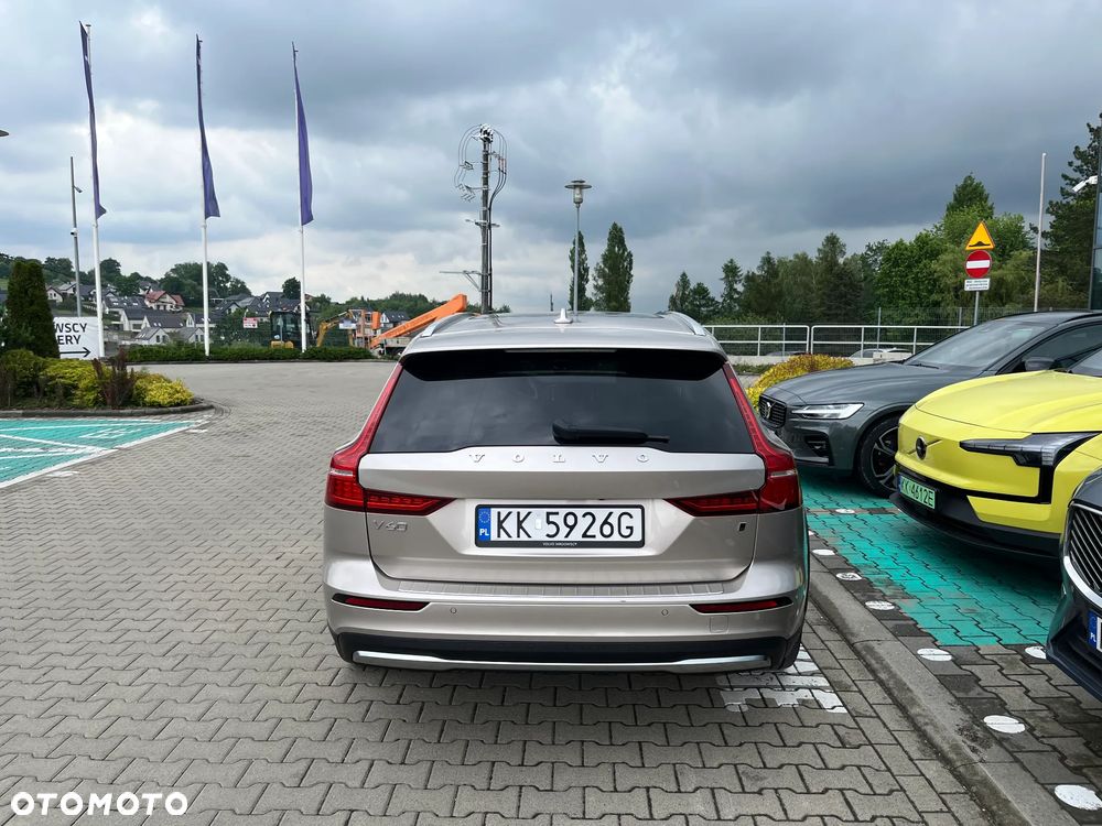 Volvo V60 Cross Country - 3