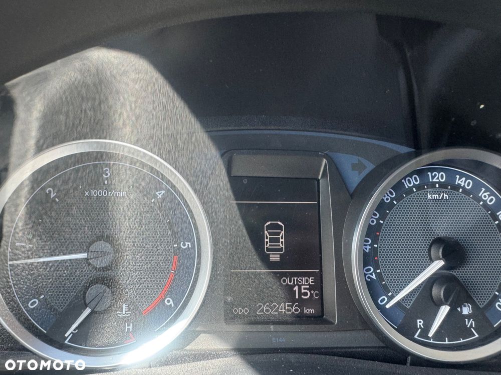 Toyota Auris - 11