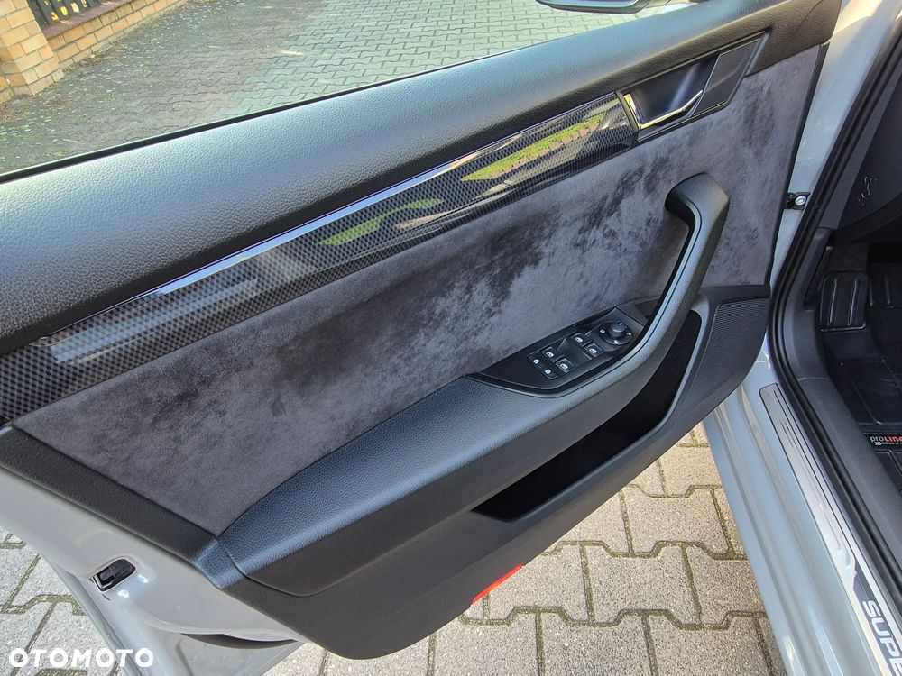 Skoda Superb 2.0 TDI 4x4 Sportline DSG - 18