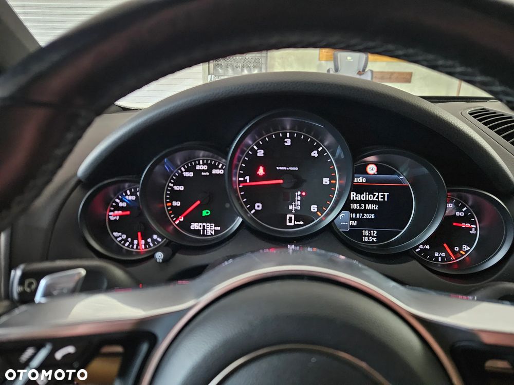 Porsche Cayenne Diesel Platinum Edition - 4