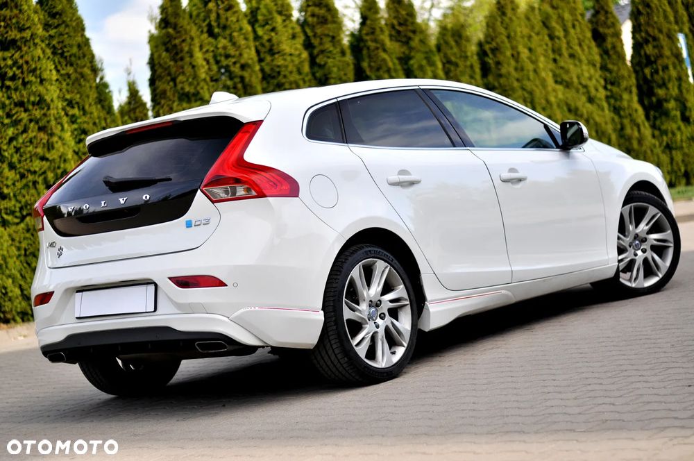 Volvo V40 D4 Summum - 15