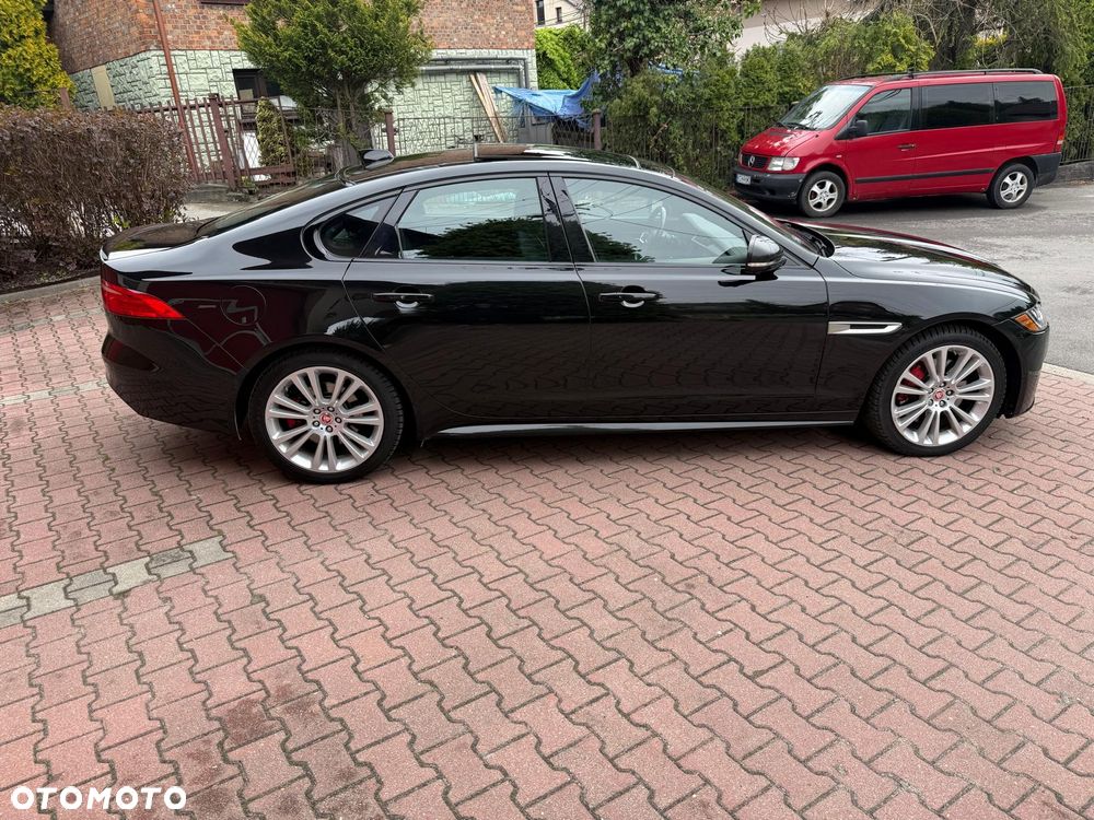 Jaguar XF S AWD - 4