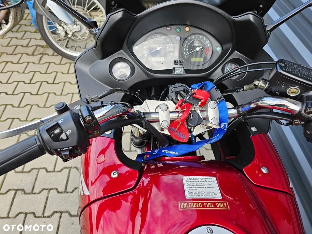 Honda CBF - 11