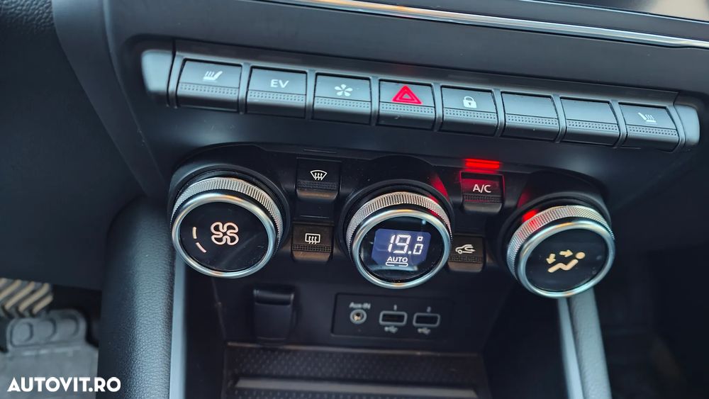 Renault Captur TCe EDC FAP Intens - 9