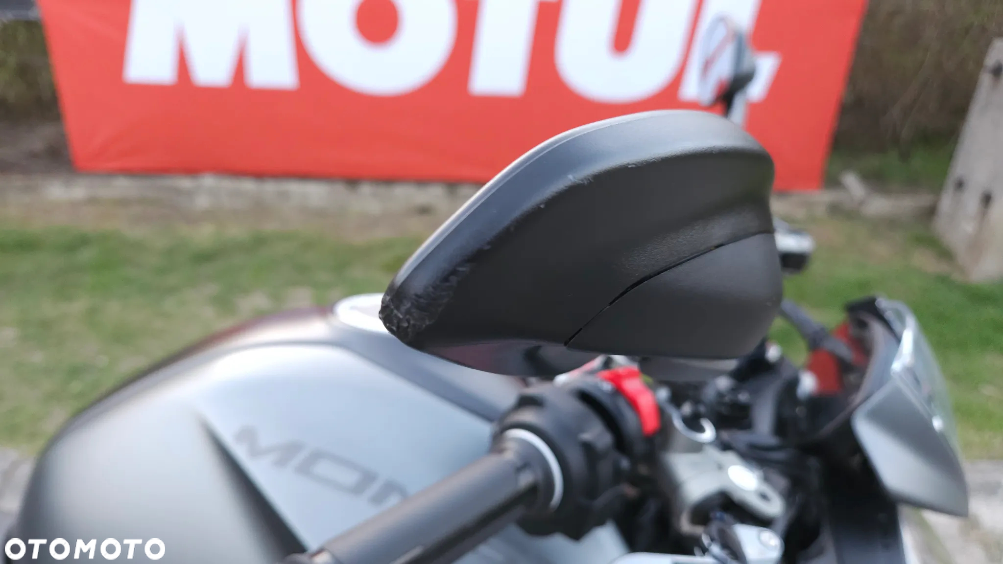 Ducati Monster - 24