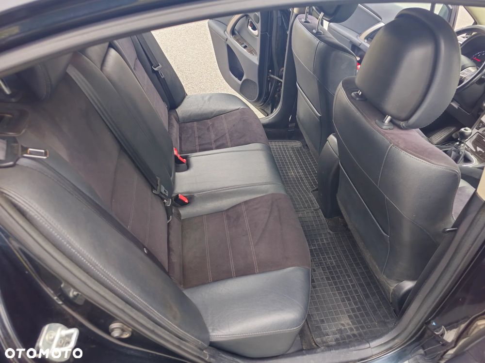 Toyota Avensis 1.8 Sol NAVI - 12