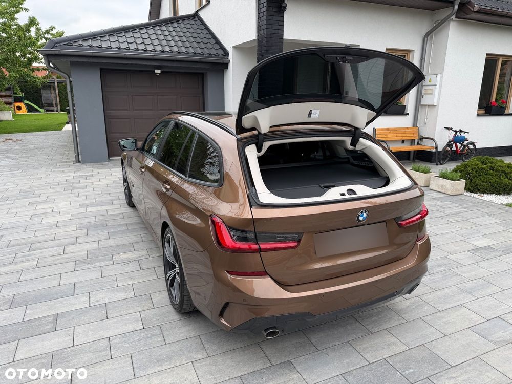 BMW Seria 3 318d M Sport - 14