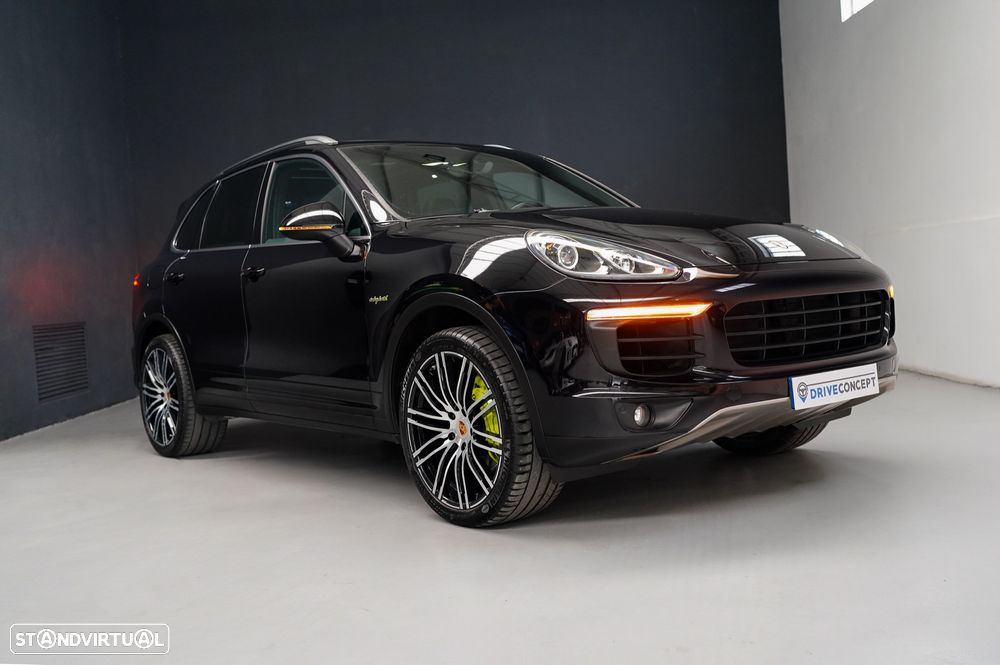 Porsche Cayenne S E-Hybrid - 11