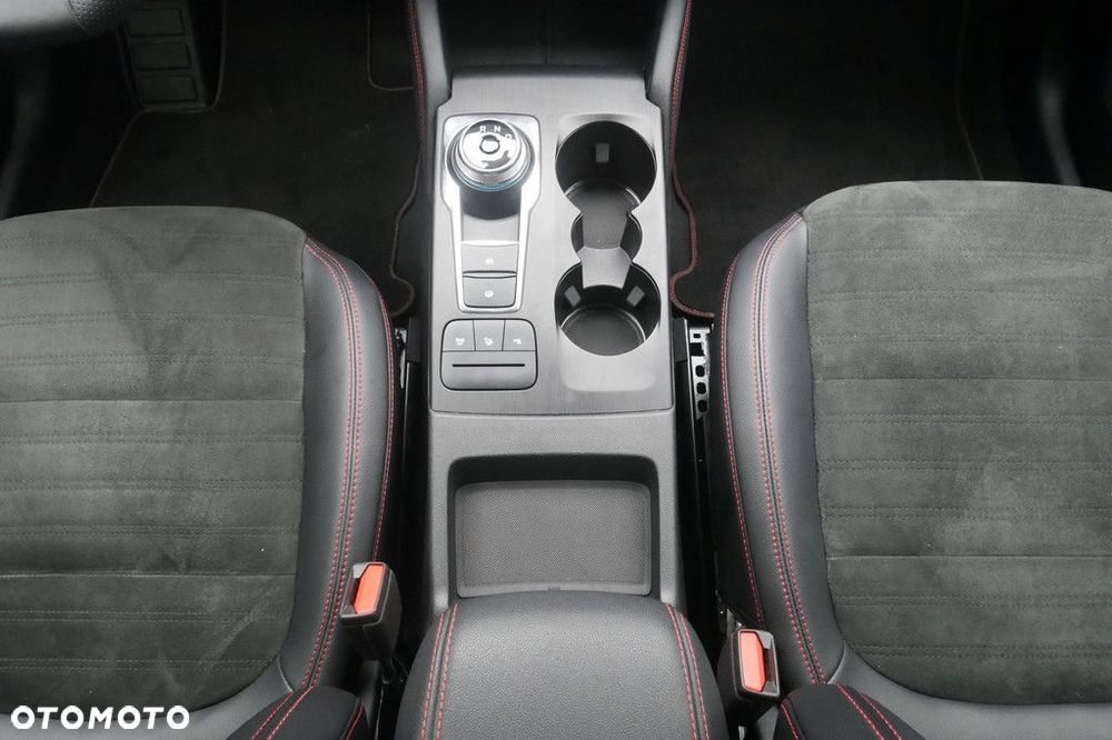 Ford Kuga - 11