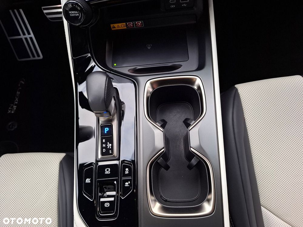 Lexus NX 350h F Sport AWD - 29