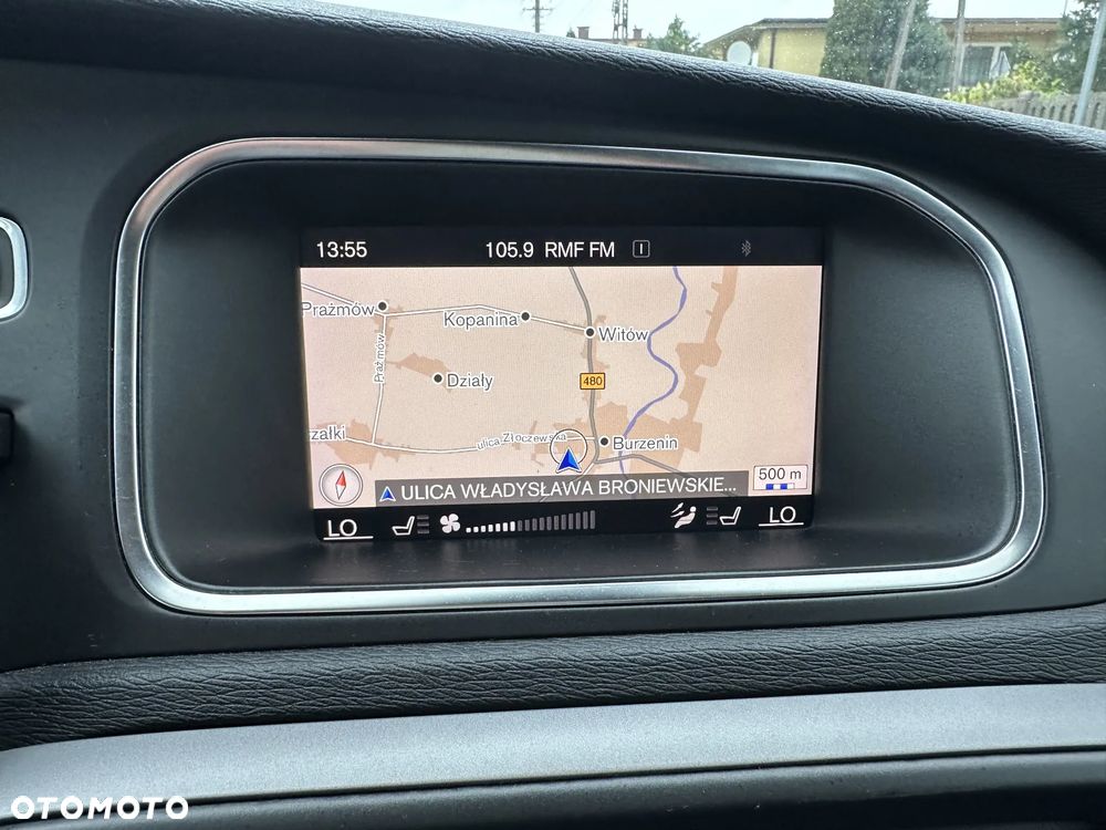 Volvo V40 - 25