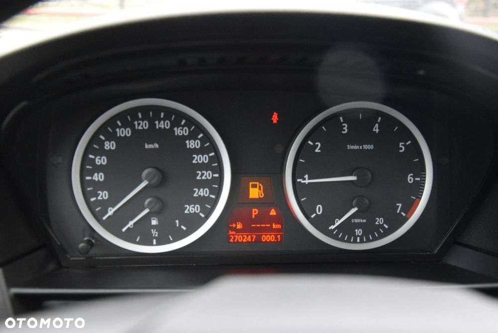 BMW Seria 5 - 16